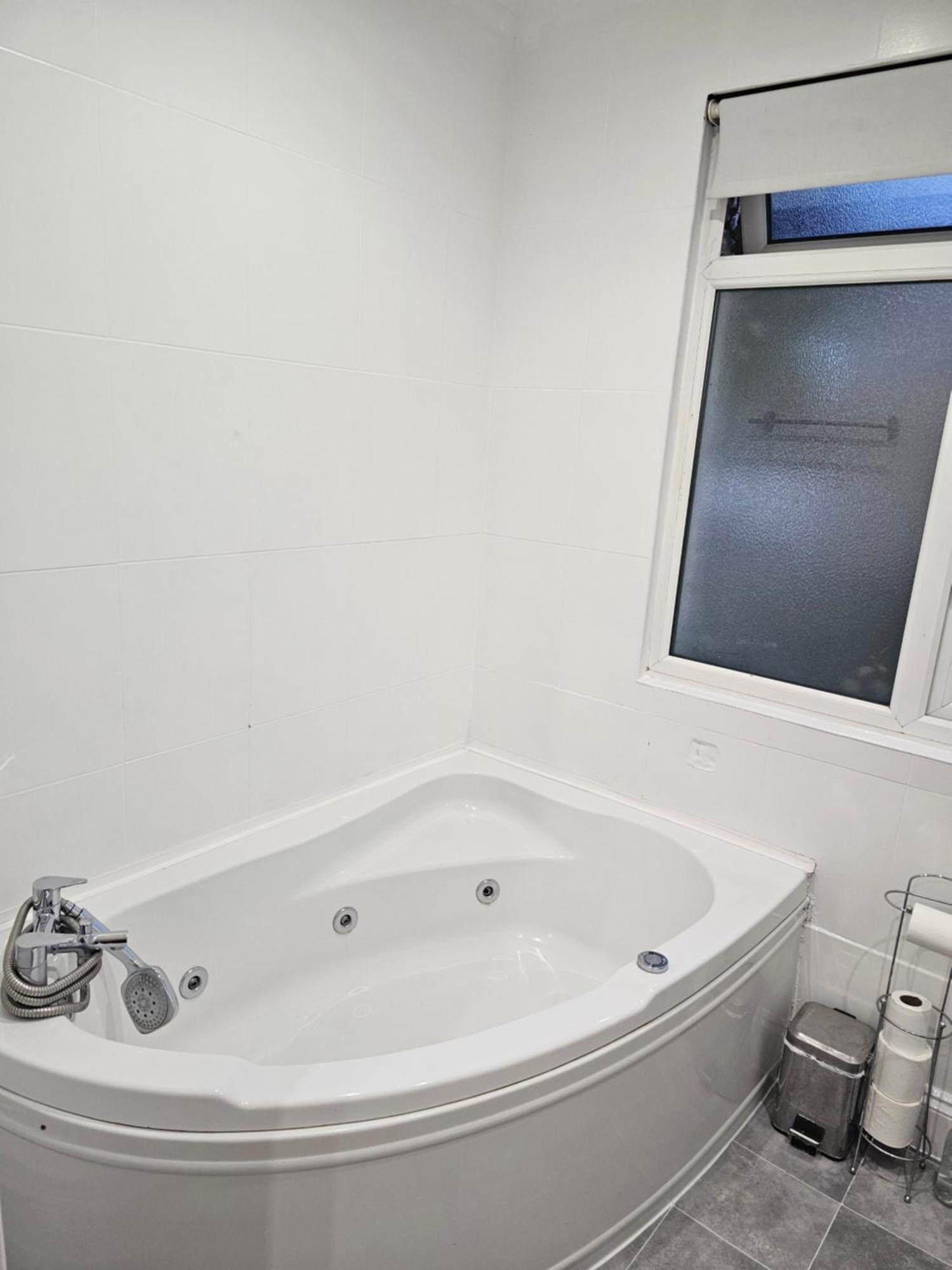 Mirandas Place Gillingham  Bagian luar foto